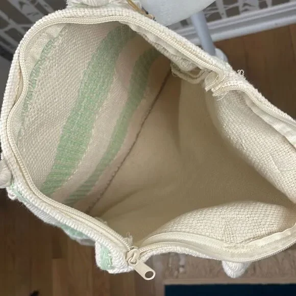 Altos de Chavon Woven Fringed Trim Market Tote - Picture 6 of 12